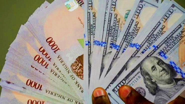 Naira notes in circulation as currency strengthens against the dollar